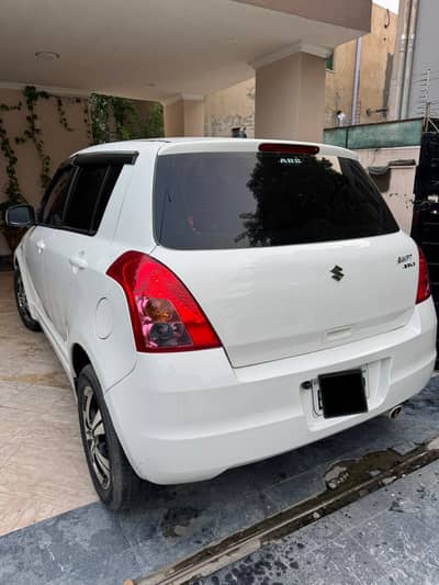 Suzuki Swift DLX 2016 Navigation