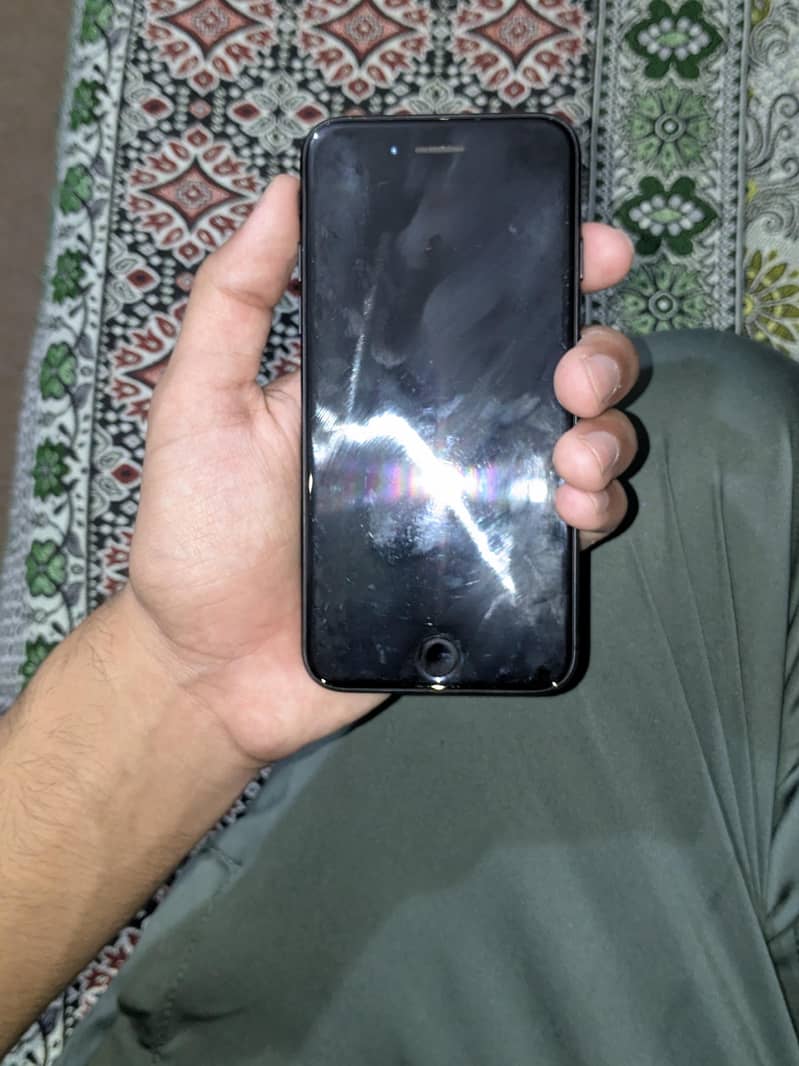 Apple iPhone 7 2