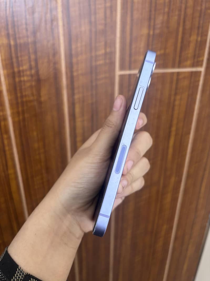 Apple iPhone 12 7