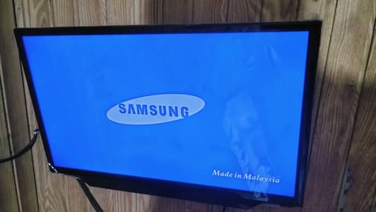 24 inch T. V LED