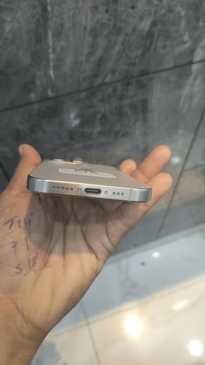 Apple iPhone 15 Pro
