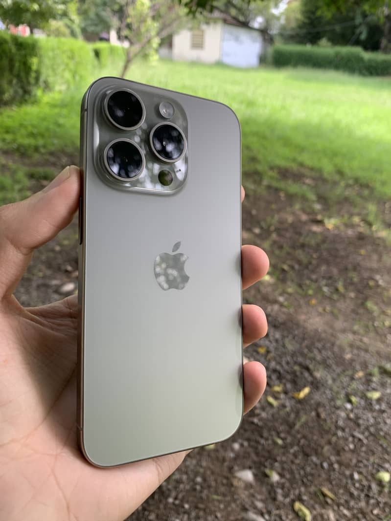 iPhone 15 Pro 0