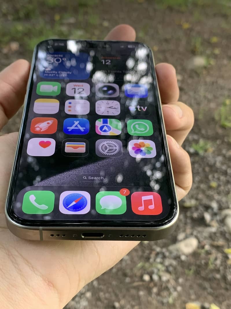 iPhone 15 Pro 6