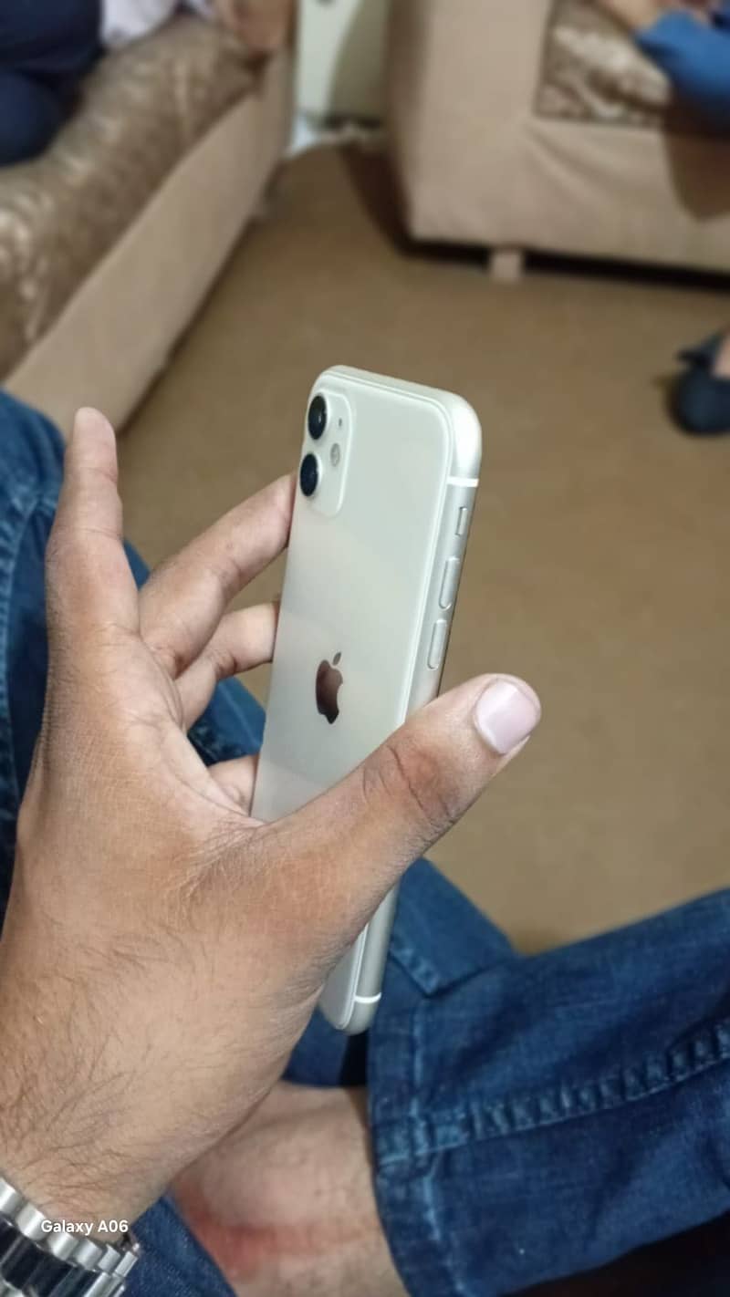 Apple iPhone 11 2