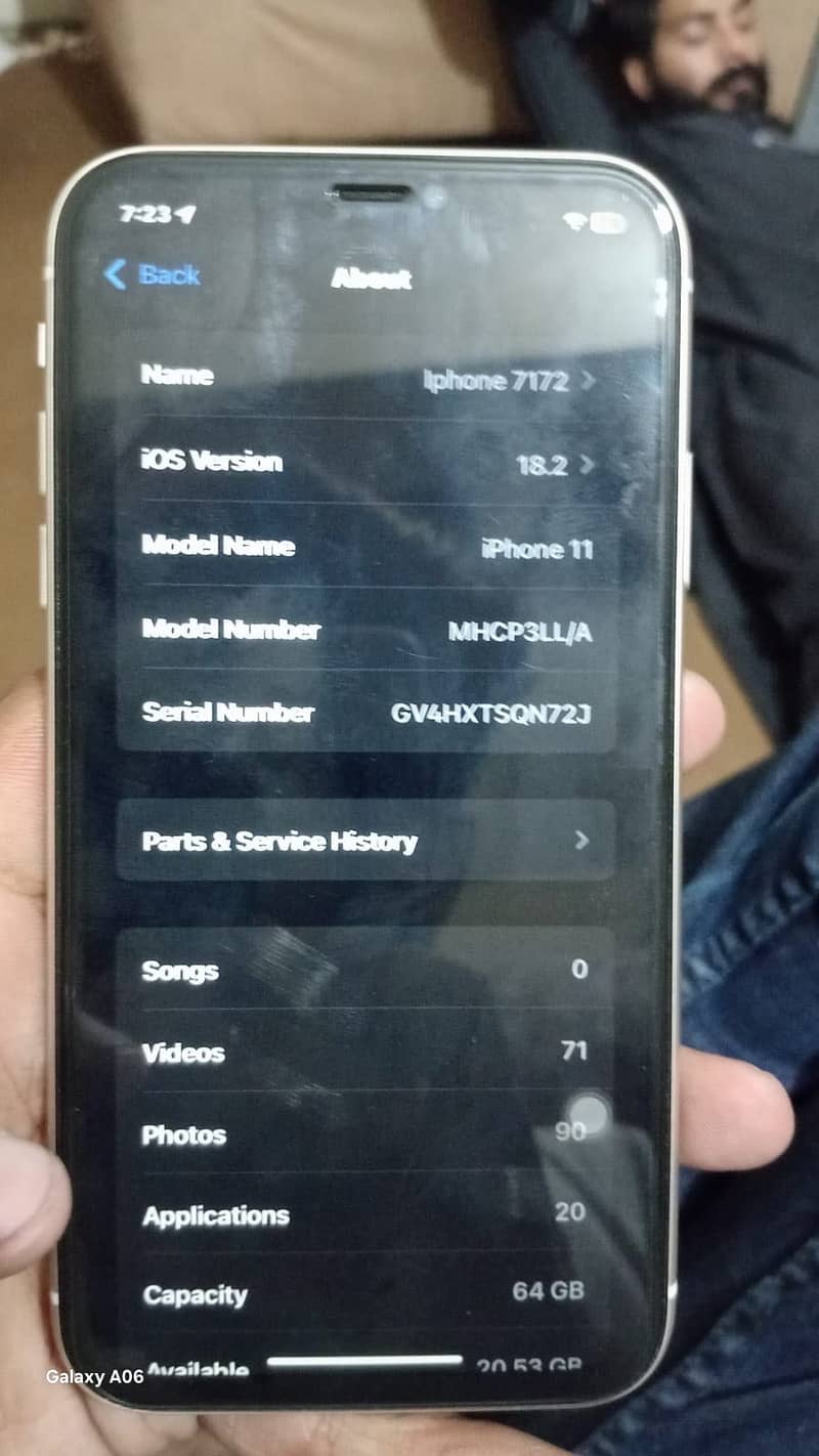 Apple iPhone 11 3