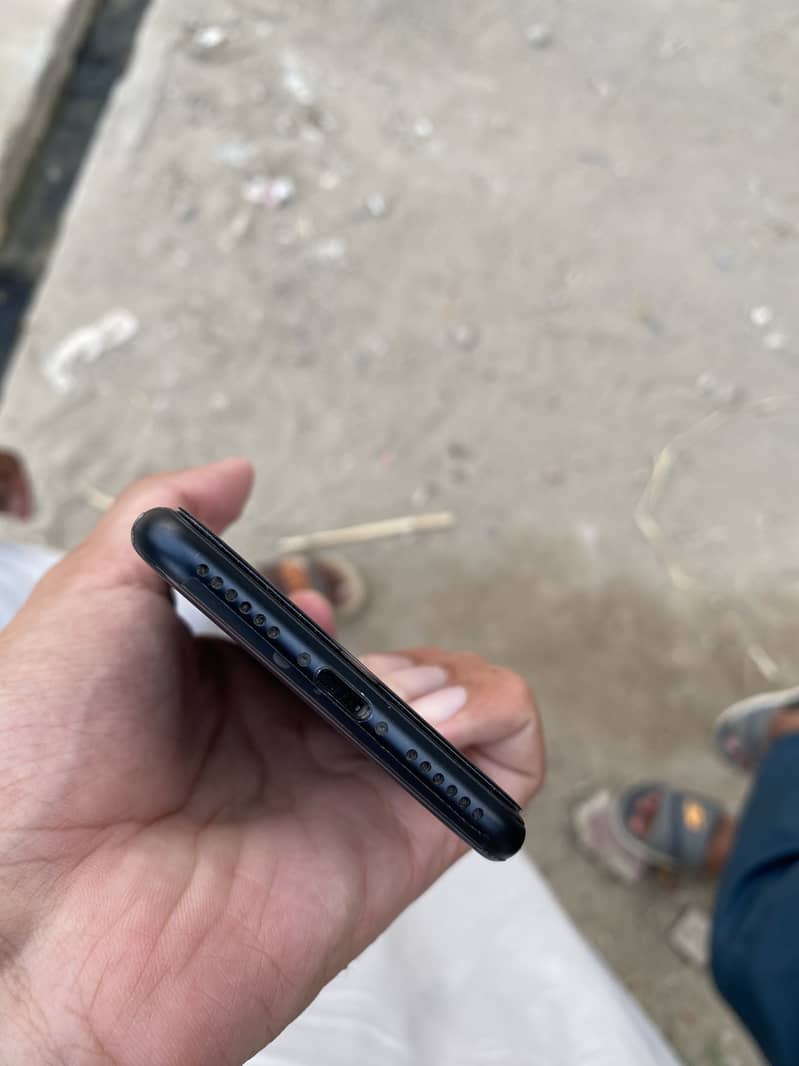Apple iPhone SE 3 Jv 4