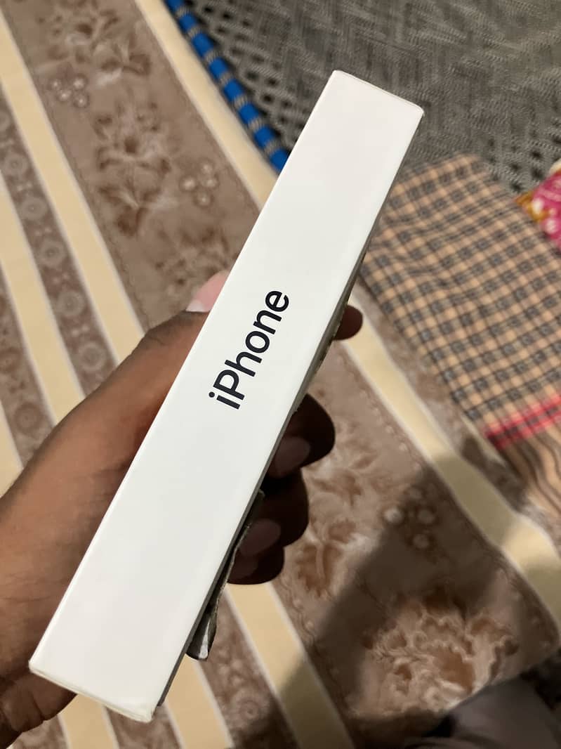 Apple iPhone SE 3 Jv 6