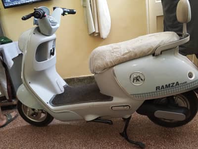 RAMZA Electric scooter