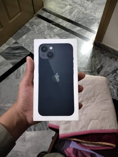 Apple iPhone 13
