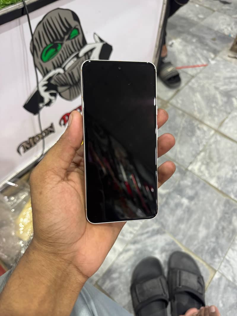 Google Pixel 8 1