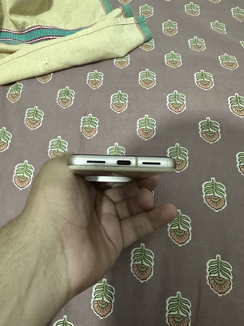 Google Pixel 8 2