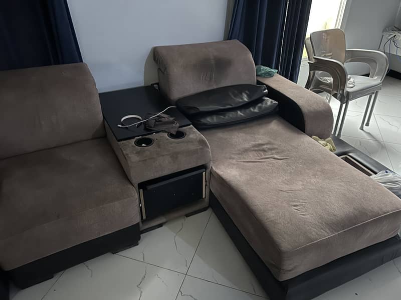 L shape sofa 0
