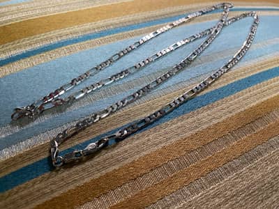 neck chain for sell in a good condition