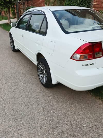 Honda Civic EXi 2005