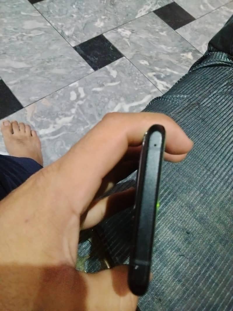 One Plus 10 Pro 5