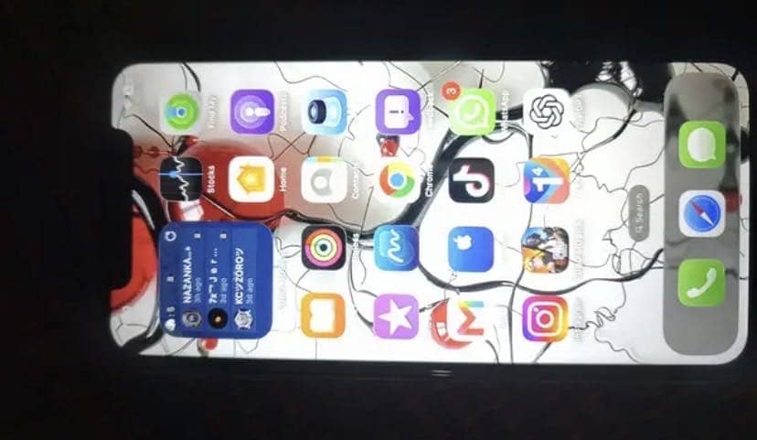 Apple iPhone 11 3