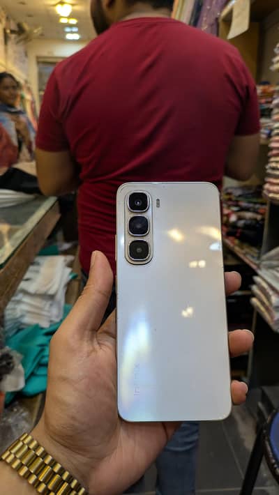 Infinix Hot60i