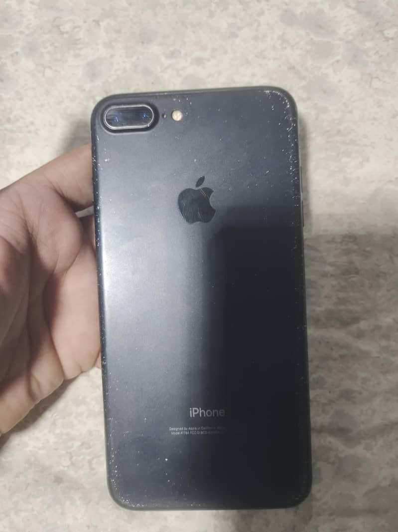 Apple iPhone 7 Plus 1