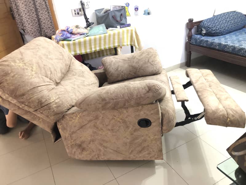 Recliner 1