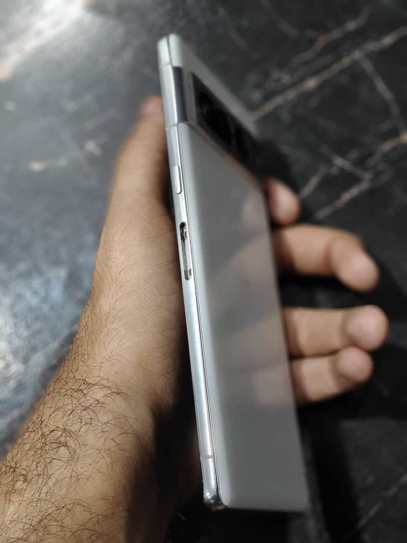 Google Pixel 7 Pro 2