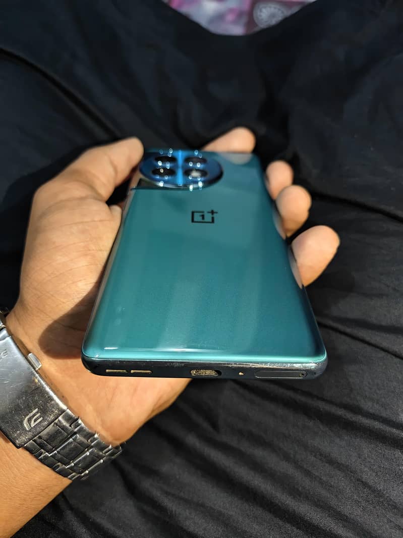 One Plus Ace 2 Pro 4