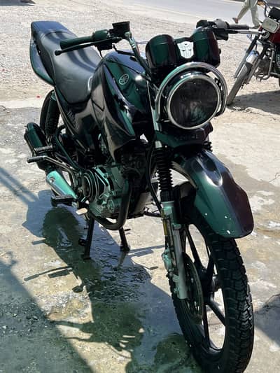 Yamaha ybr g black
