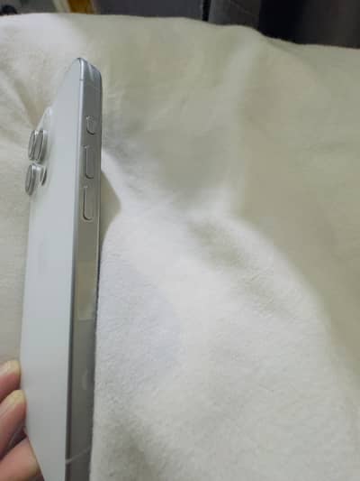 15 pro Factory unlock white titanium