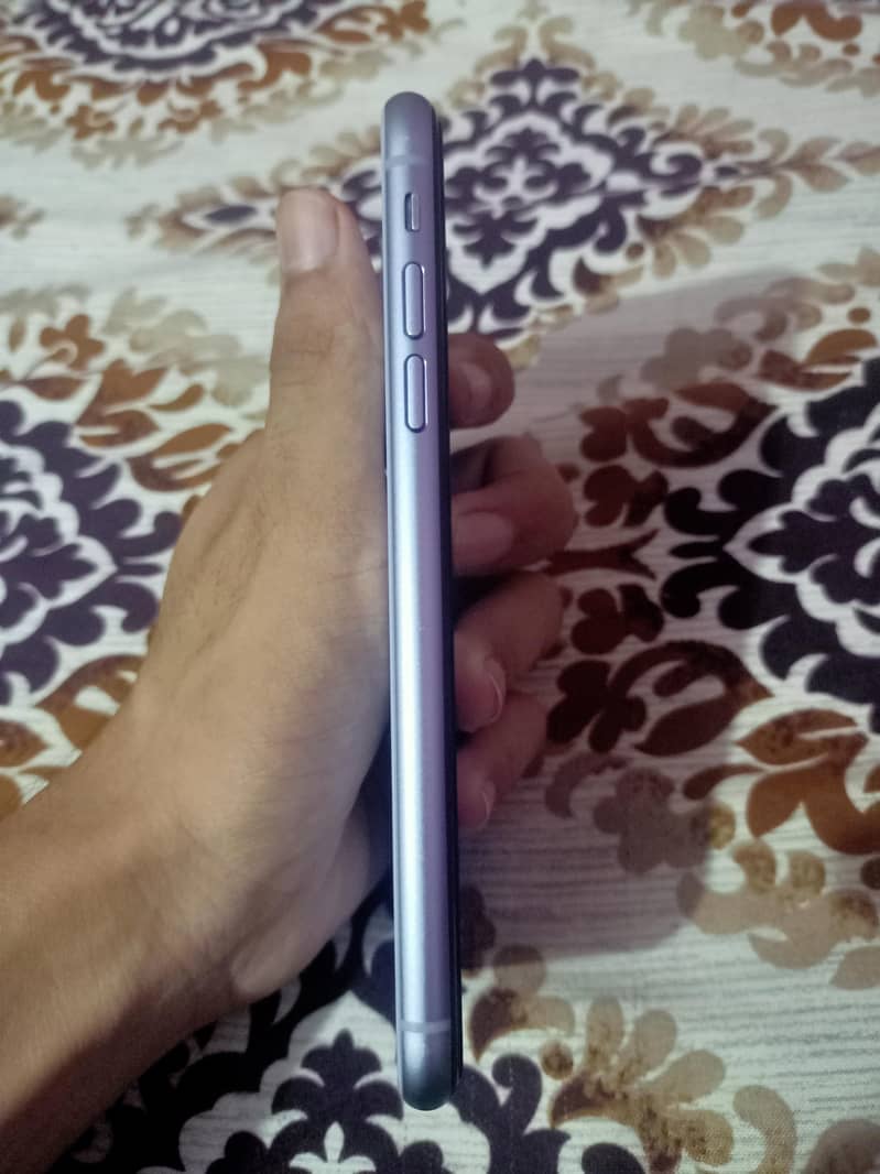 Apple iPhone 11 6