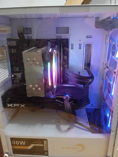 Selling my personal gaming pc in excellent condition
