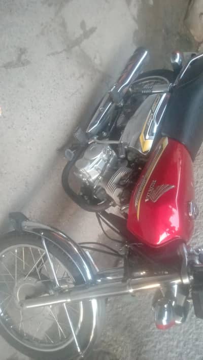 honda self start ha bike mere name hai