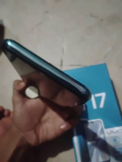 Vivo Y17