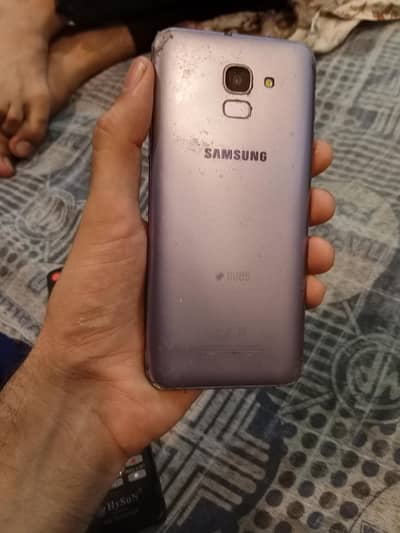 Samsung Mobile J6