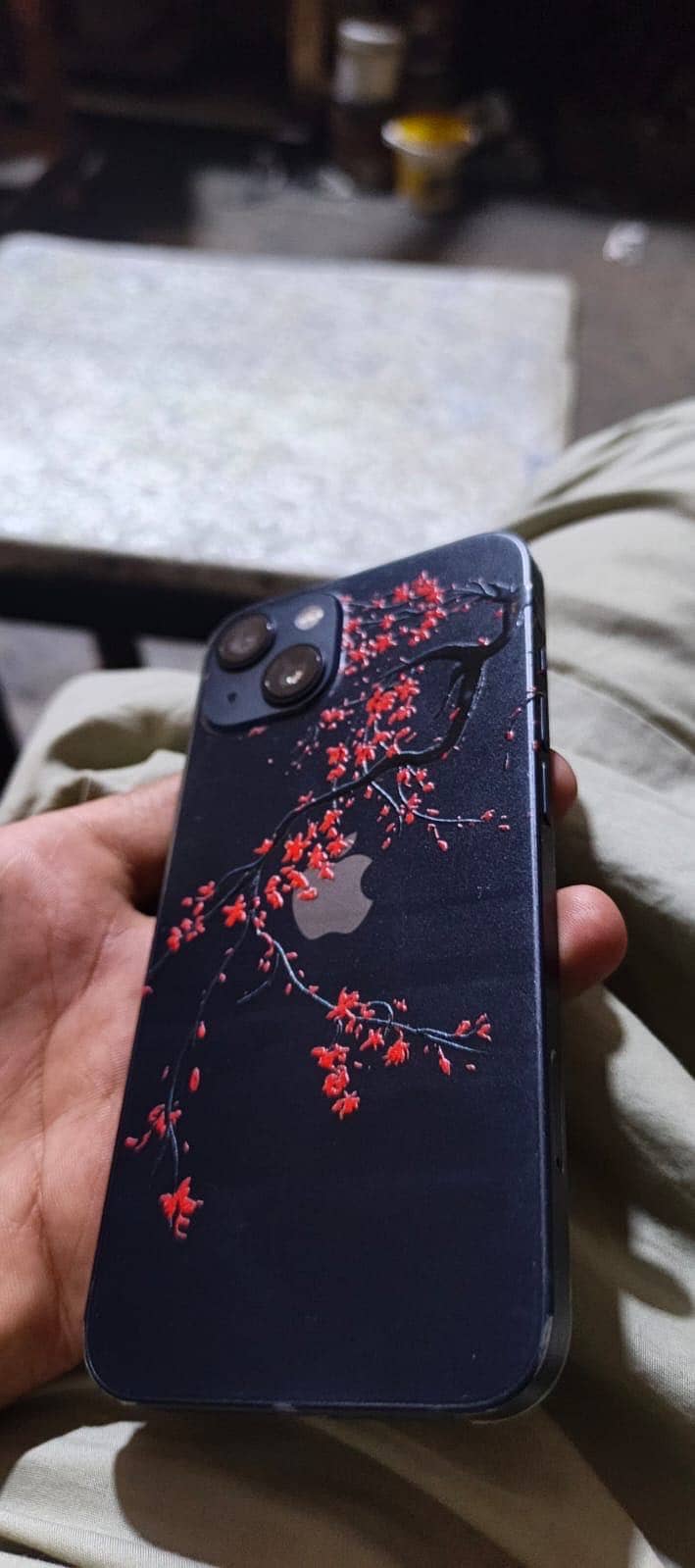 Apple iPhone 13 2