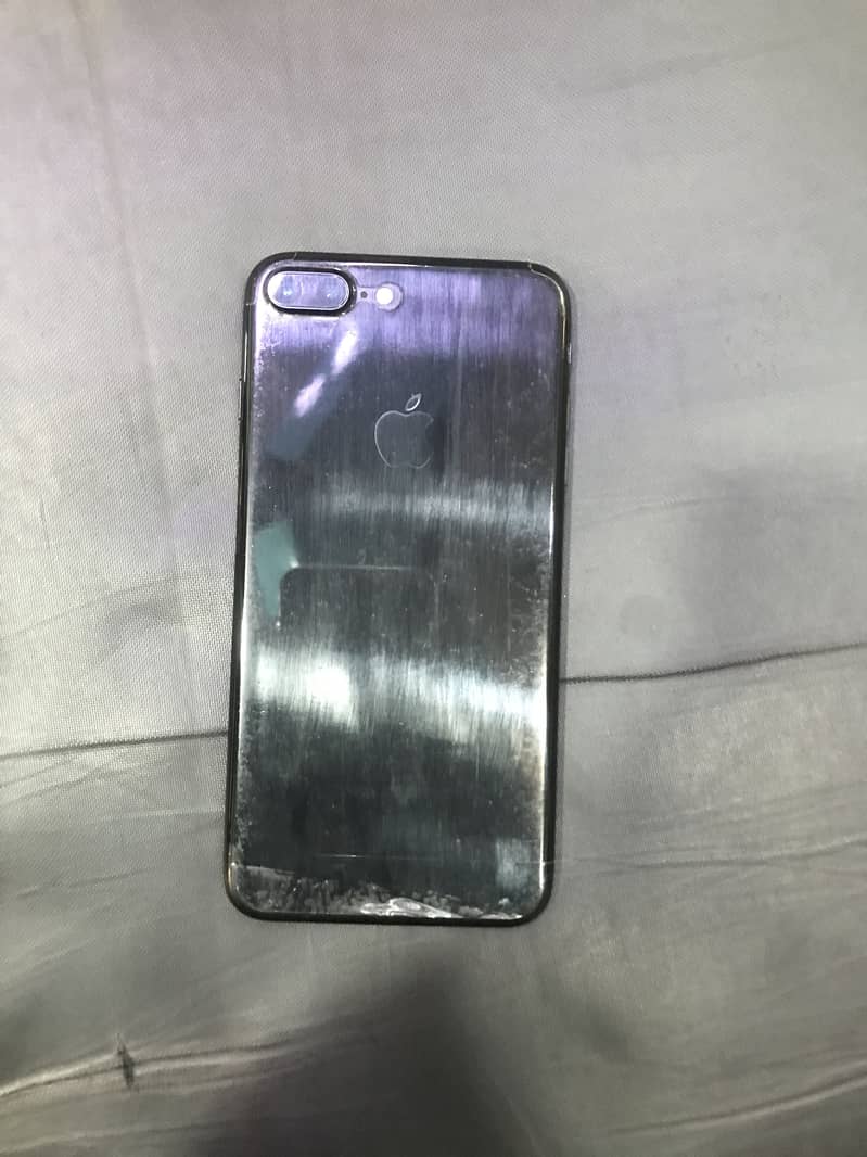 Apple iPhone 7 Plus 1