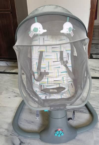 Mastela 3 in 1 baby swing  (almost new)