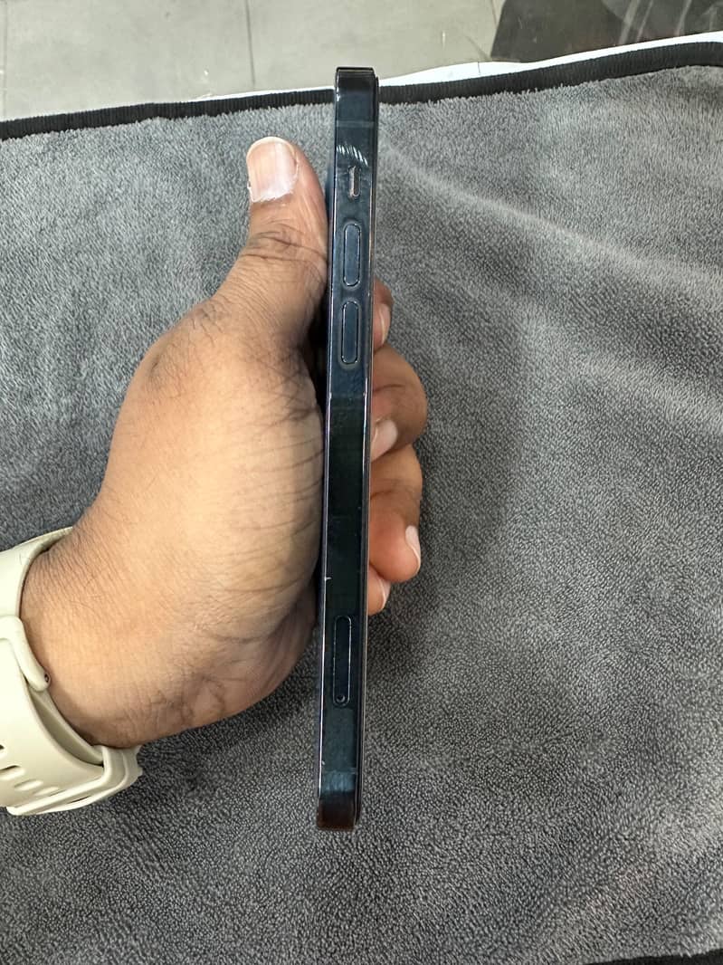 iPhone 12 Pro 3