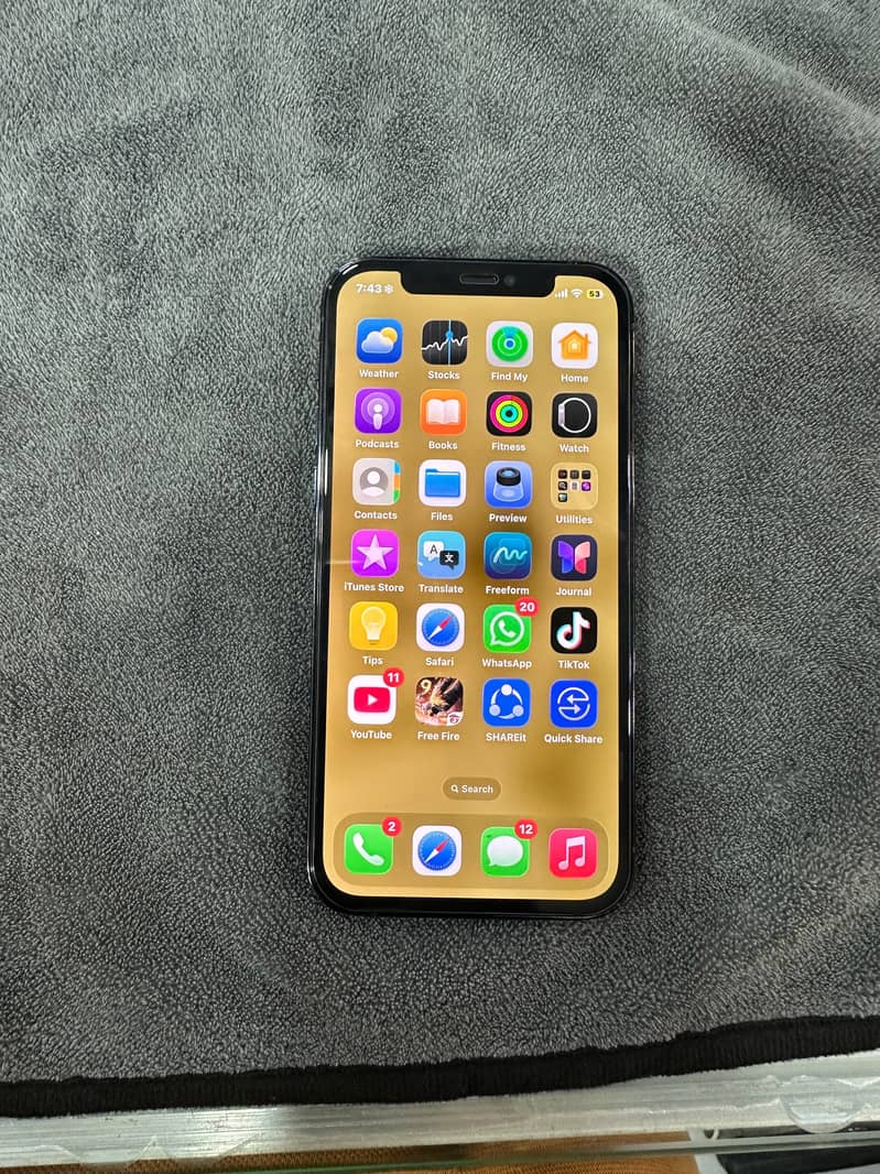 iPhone 12 Pro 4