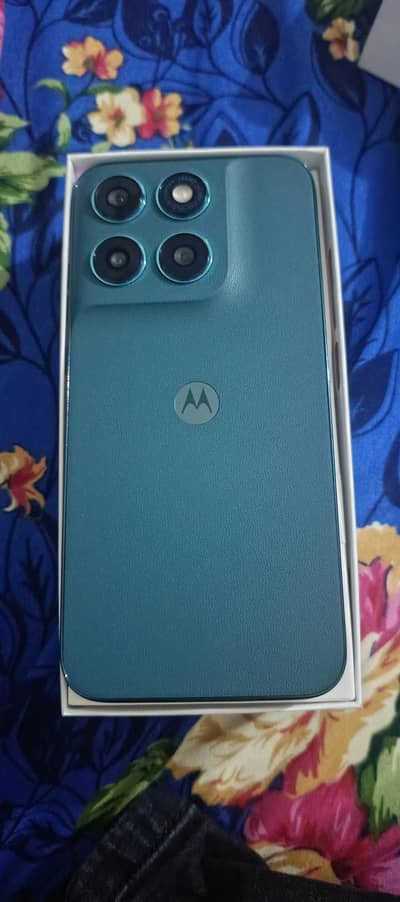 Motorola G77