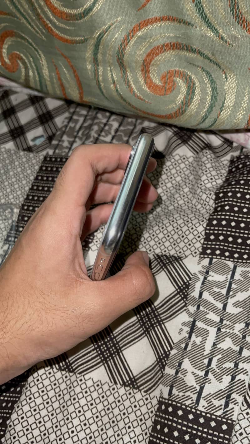 Apple iPhone X 2