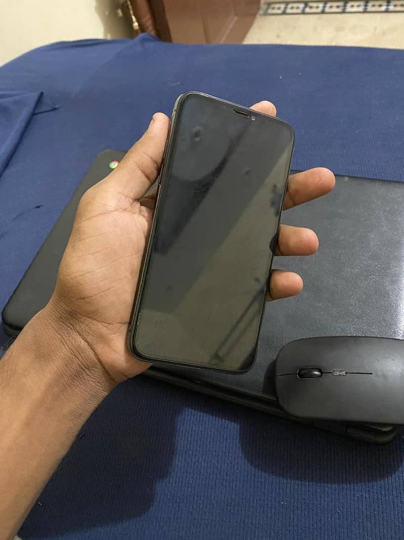 Apple iPhone X 2