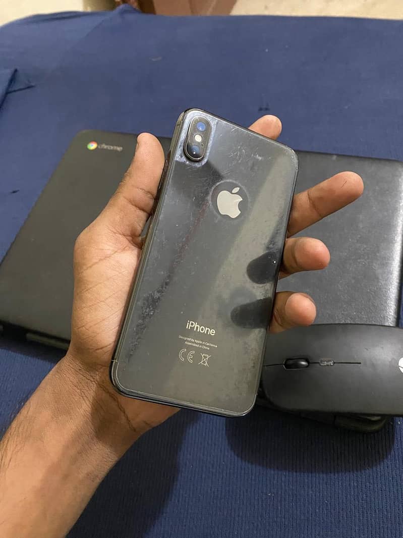 Apple iPhone X 3