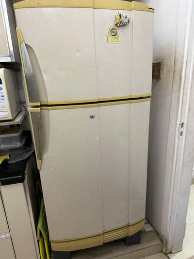 PEL Crystal Classic Refrigerator – Excellent Condition
