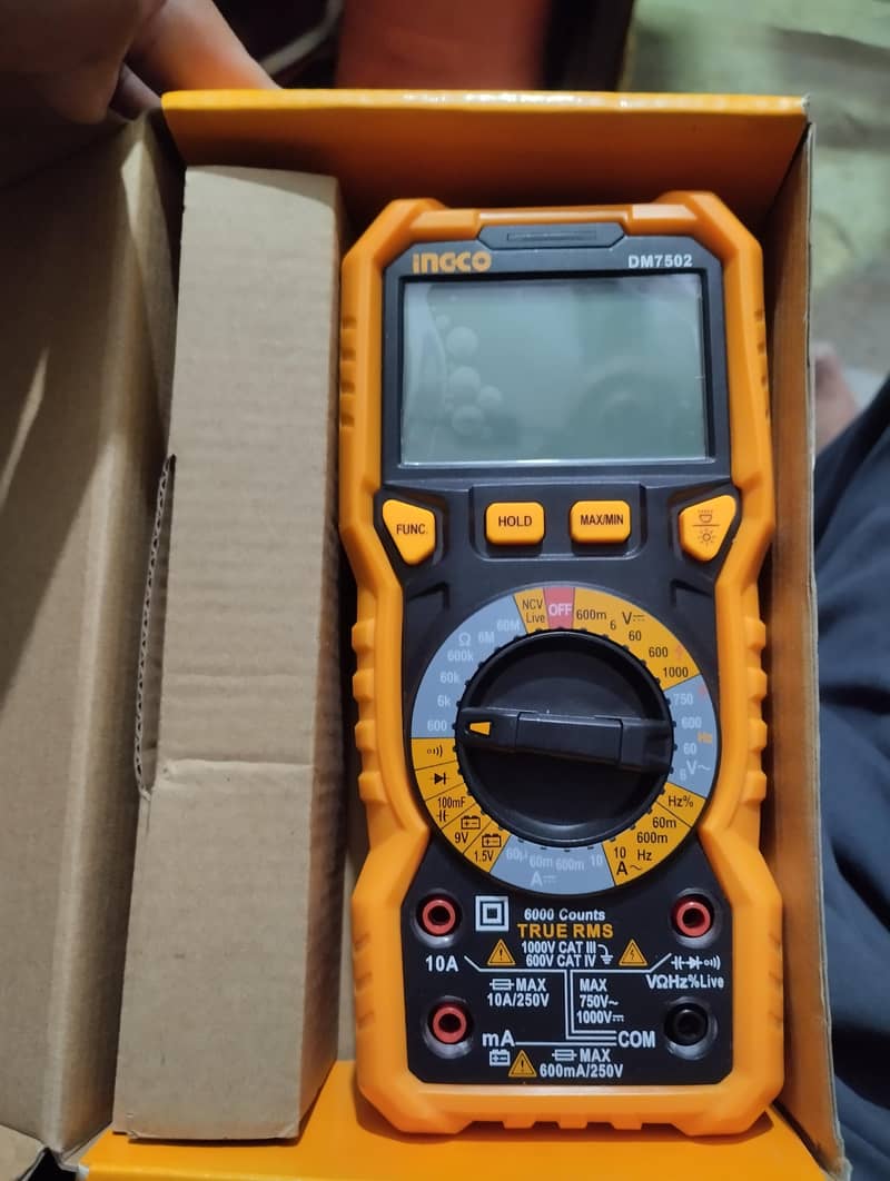 Digital multimeter 1