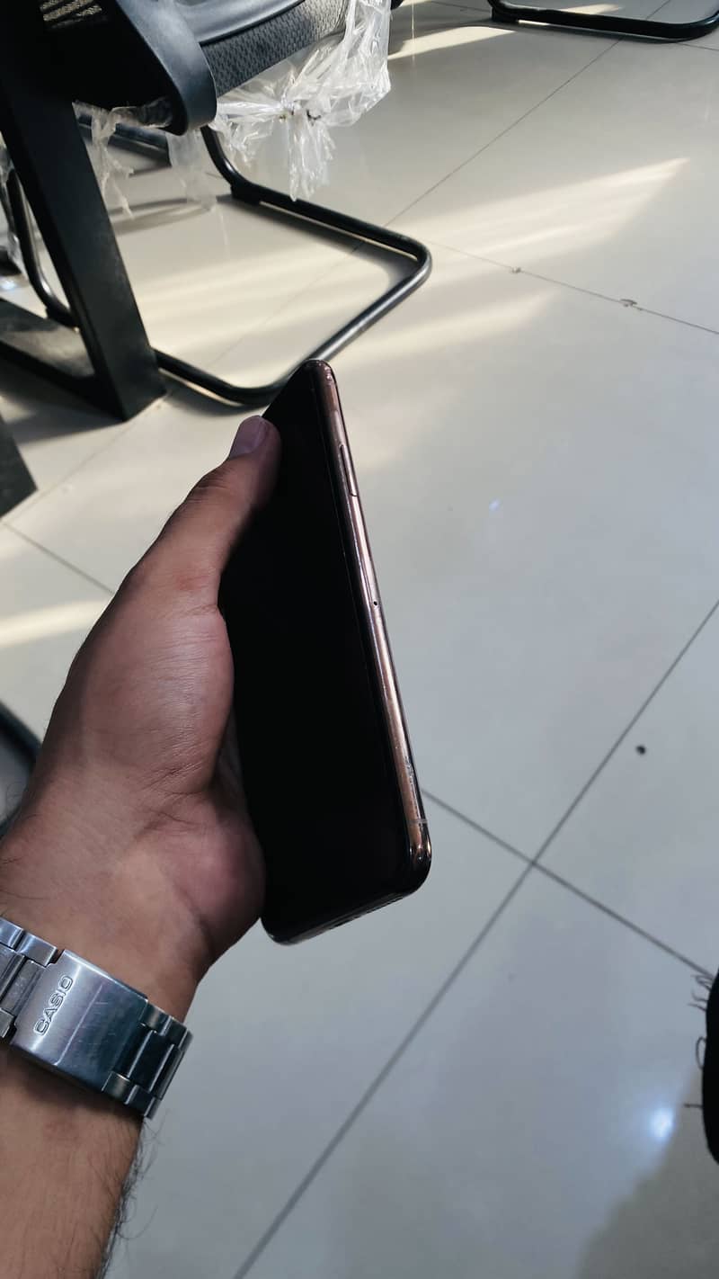 iPhone 11 Pro Max 7