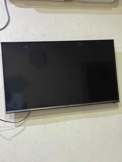 42 INCH HAIER COMPANY LED little bit lines