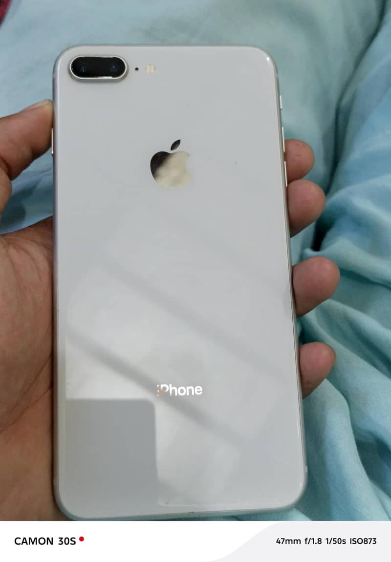Apple iPhone 8 Plus 0