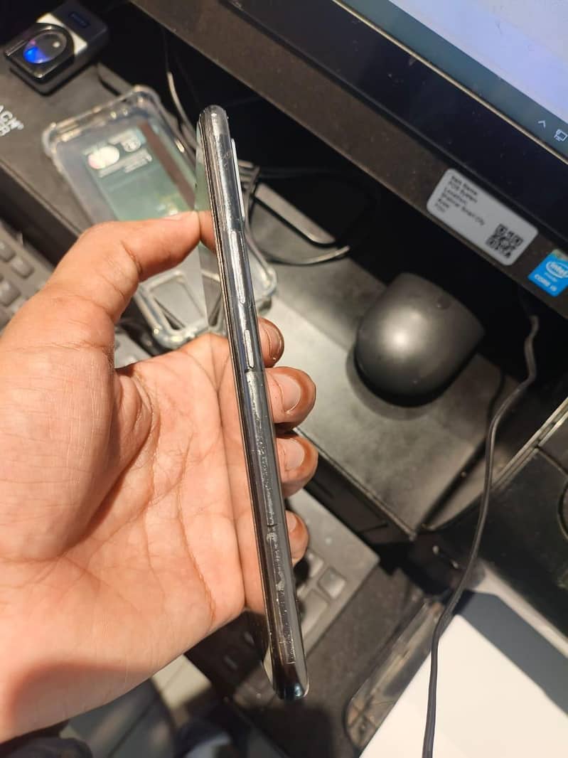 Vivo V21 3