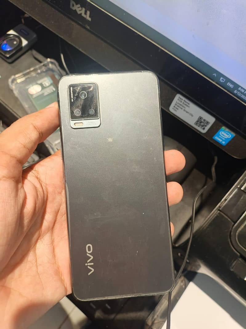 Vivo V21 5