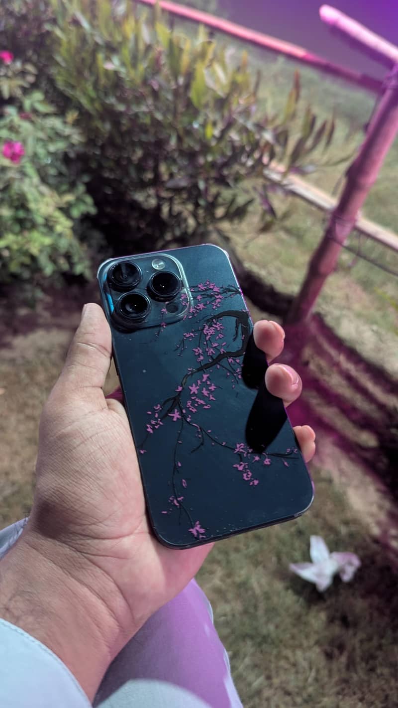Apple iPhone 15 Pro 2