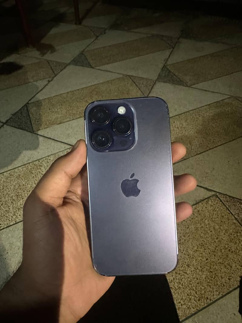 Apple iPhone 14 Pro 0